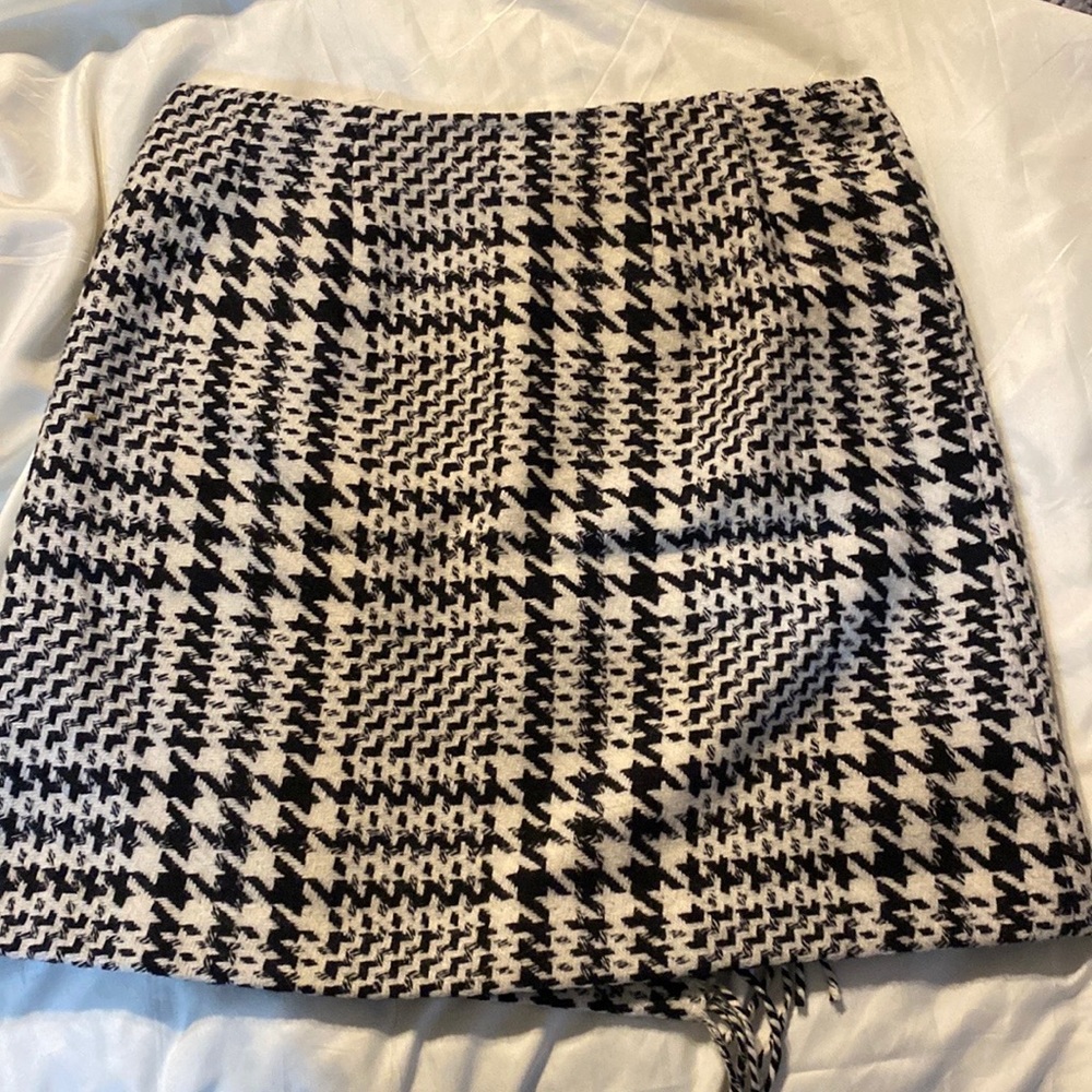 Eddie Bauer Black/White Plaid Wool Skirt Size 10 - Picture 6 of 6